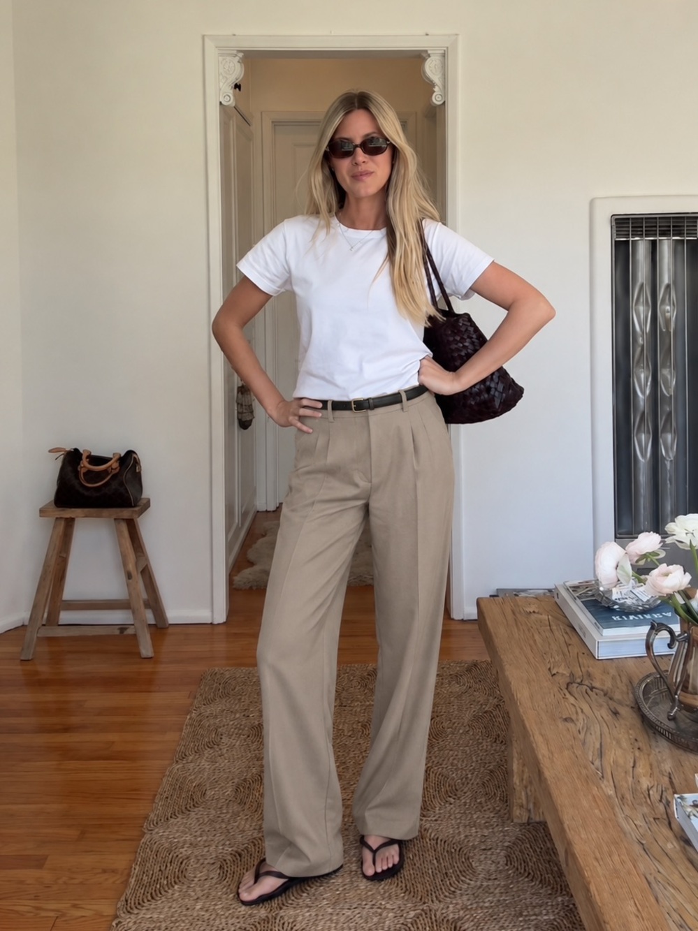 Aritzia Wilfred Effortless Pant Crepette Taupe Wide Leg High Rise Size 4